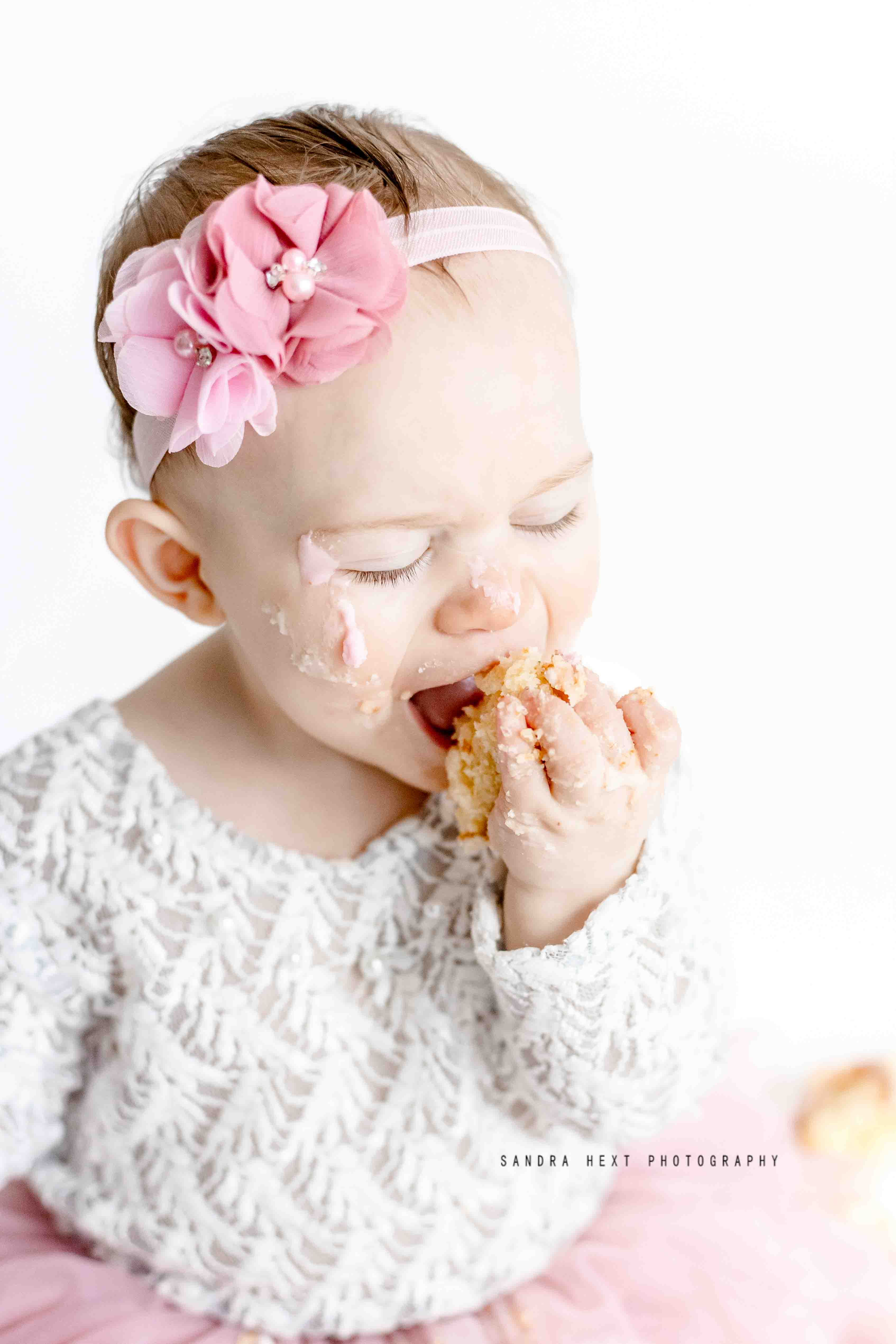 Cake smash photography Burlington Ontario