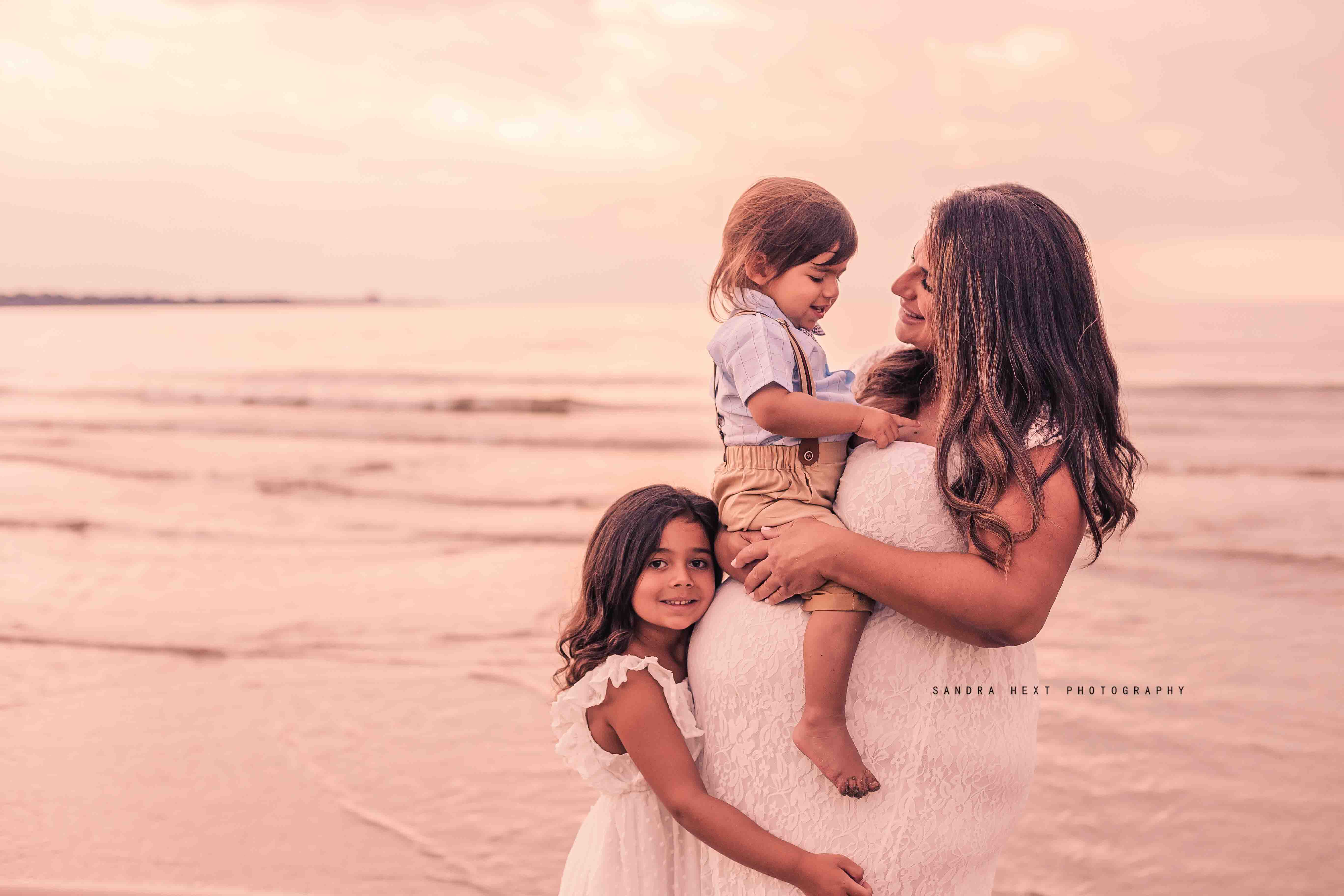 Burlington beach family photos - Sandra Hext Photography