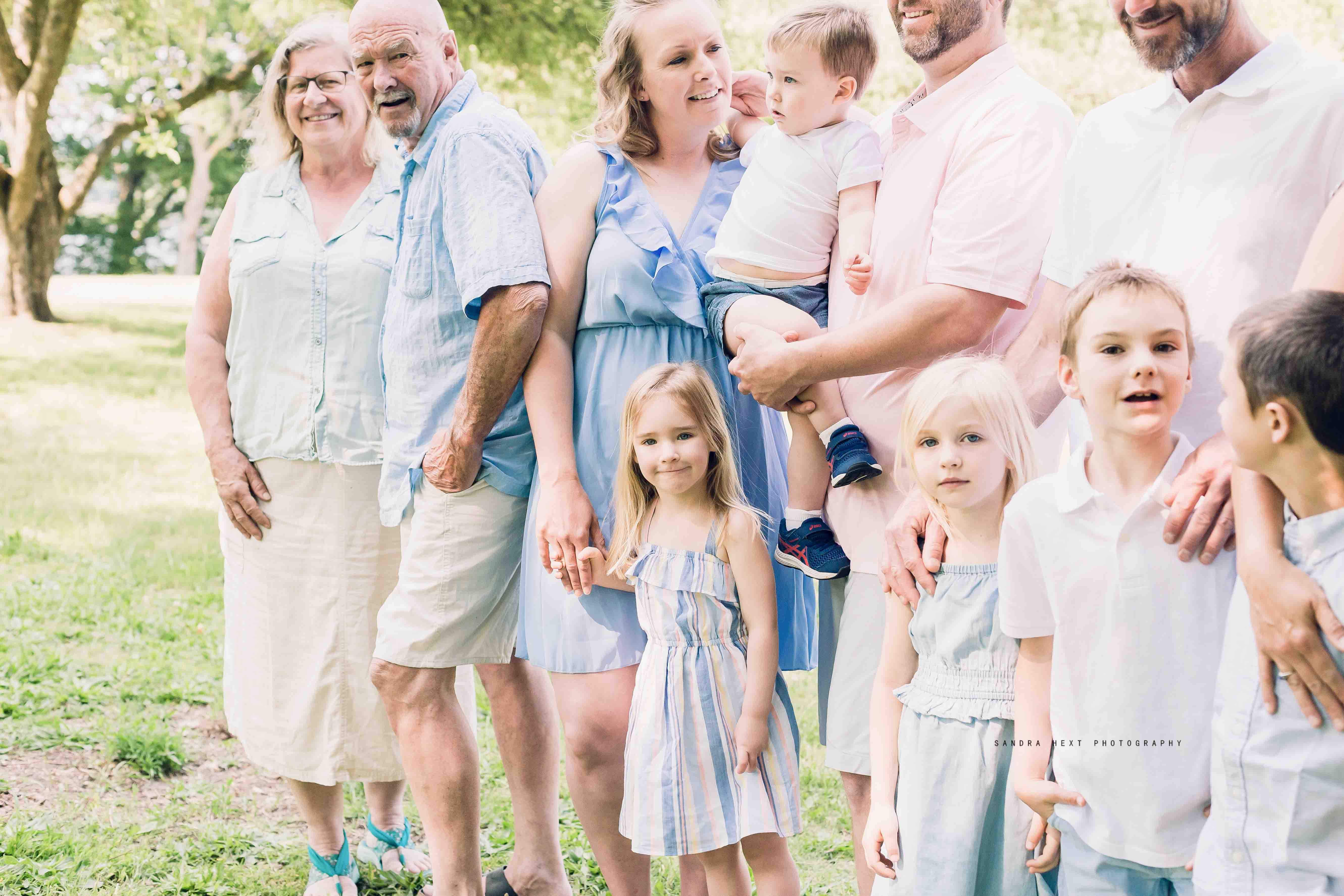Extended Family Session at Dundurn Castle